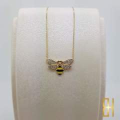 Taşlı Mineli Arı Figür Altın Kolye - 14 Ayar