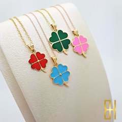 Yonca Kolye Ucu 14 Ayar Altın Yaprak Detaylı Orta