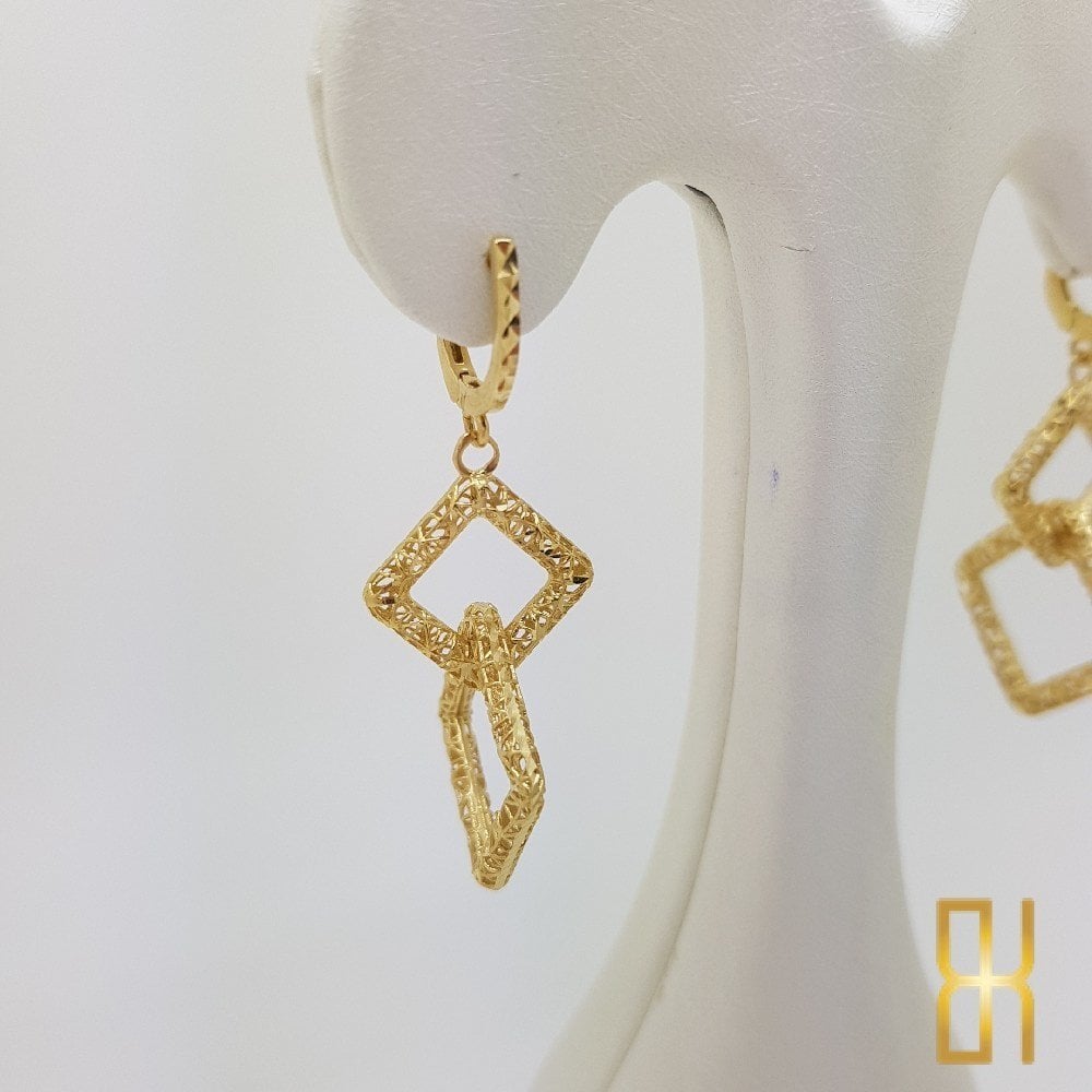 Kare Geometrik Sallantılı Altın Küpe