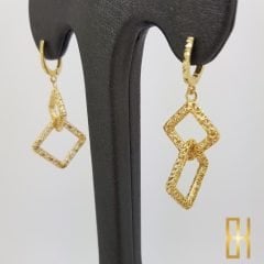 Kare Geometrik Sallantılı Altın Küpe