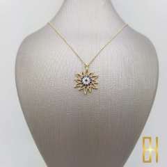 Renkli Taşlı Güneş Kolyesi Sarı Altın