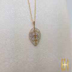 Taşlı Yaprak Kolye Altın