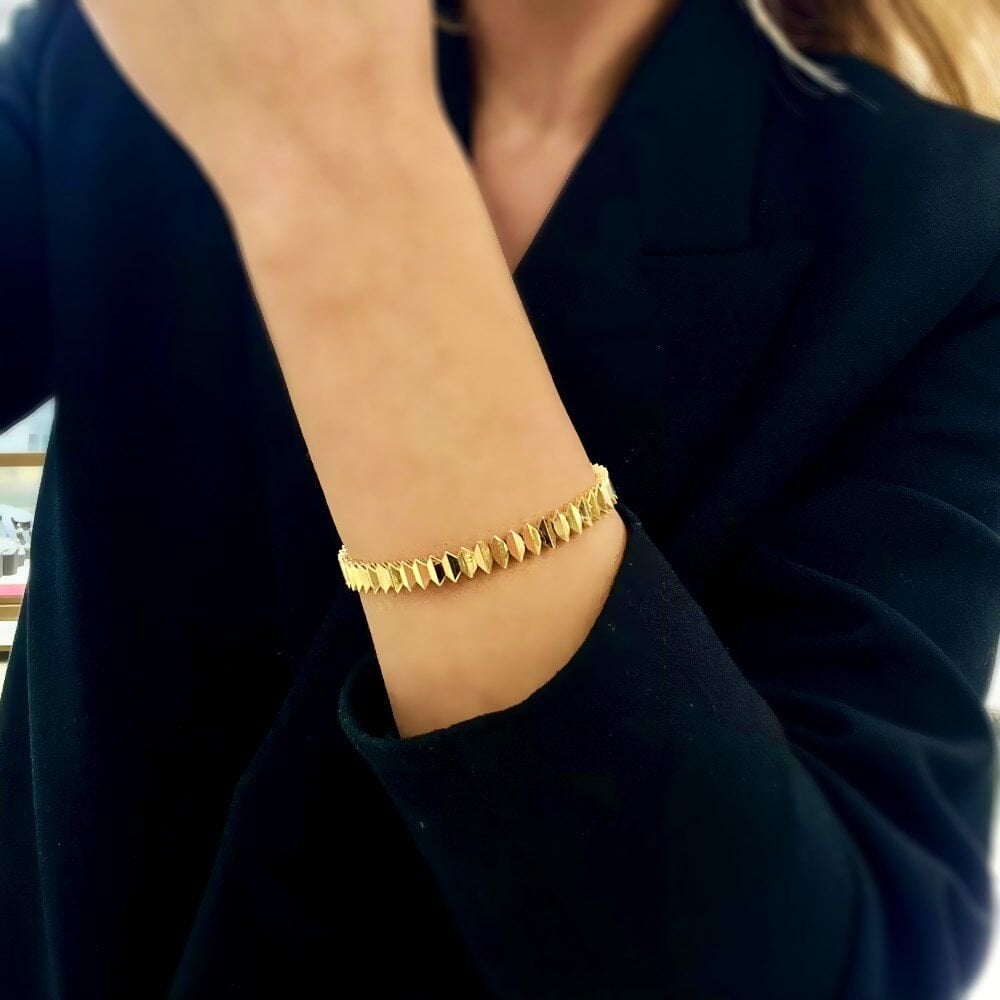 Geometrik Tasarımlı Altın Kelepçe - KLP0332