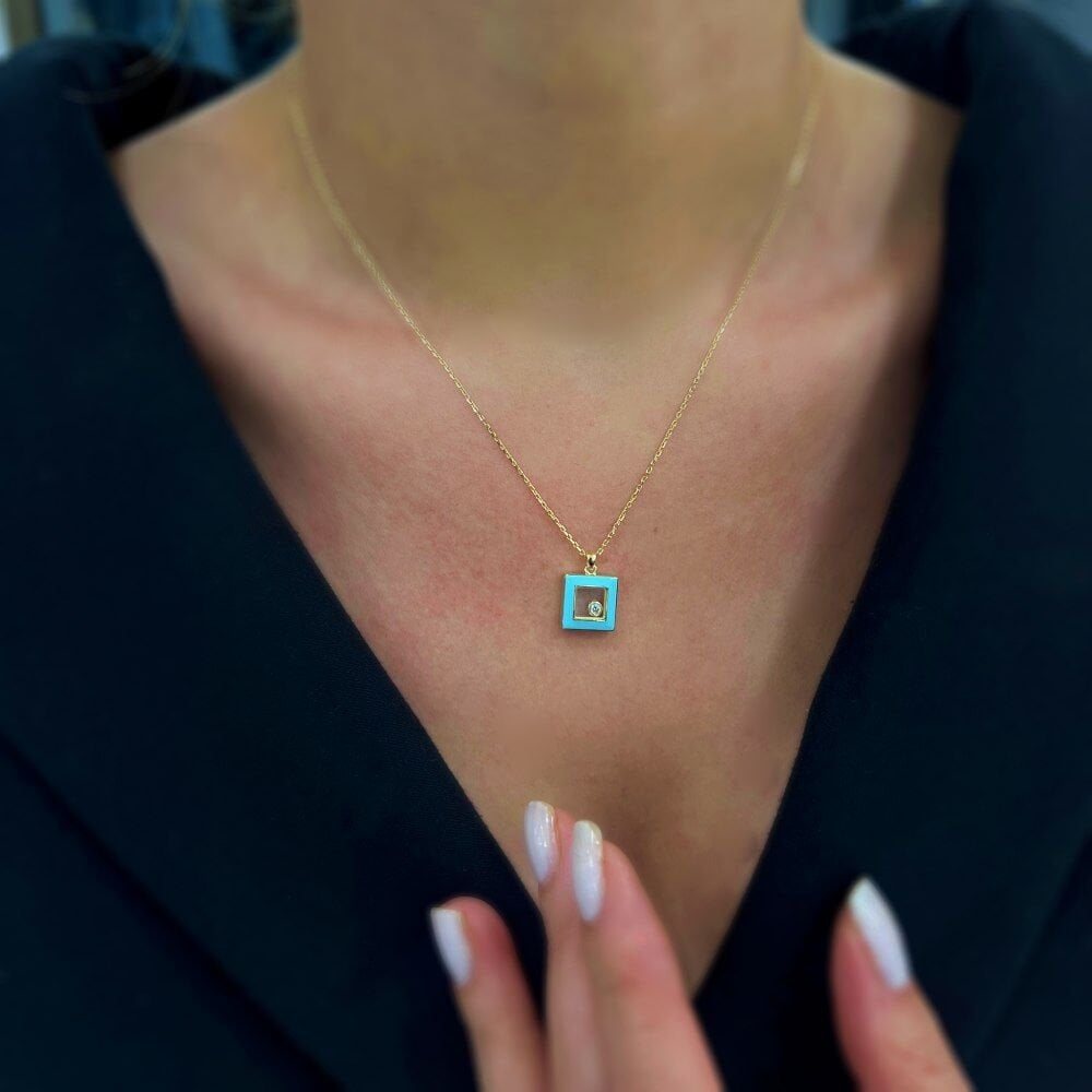 Mavi Mineli Kare Taşlı Kolye- KLY1038