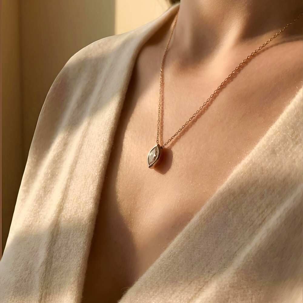 Oval Taşlı Kolye - KLY1055