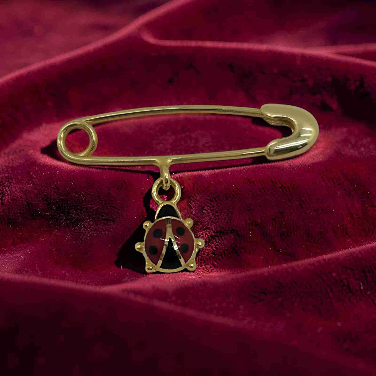 Uğur Böcekli Bebek Yaka İğnesi - KLU0621