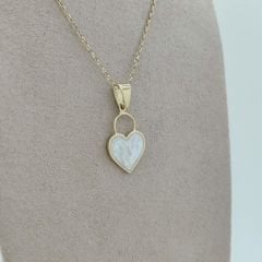 Beyaz Sedefli Kalp Kilit Kolye Ucu – KLU0363