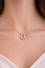 Altıgen Form Taşlı Kolye - KLY1029