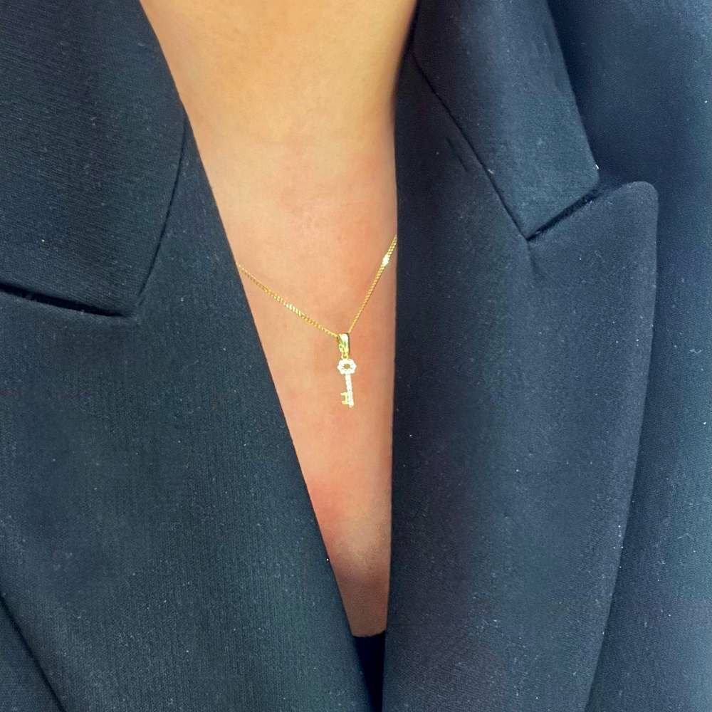 Taşlı Anahtar Kolye Ucu – KLU0397