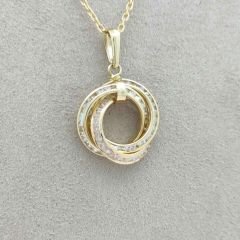 İç içe Geçmiş Halkalar Kolye Ucu – KLU0382