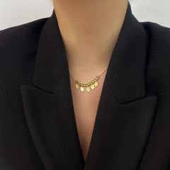 Fatma’nın Eli Sallantılı Kolye – KLY0614