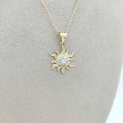 Taşlı Güneş Kolye Ucu – KLU0407