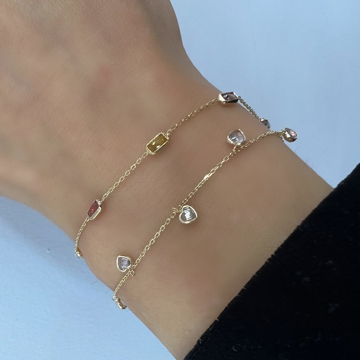 Sallantılı Taşlı Bileklik – BLK0830